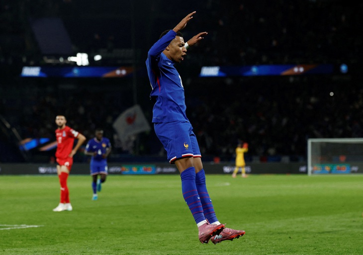 Mbappe ghi bàn trận thứ 10 liên tiếp, tuyển Pháp giữ mạch toàn thắng ở vòng loại World Cup 2026 - Ảnh 1.