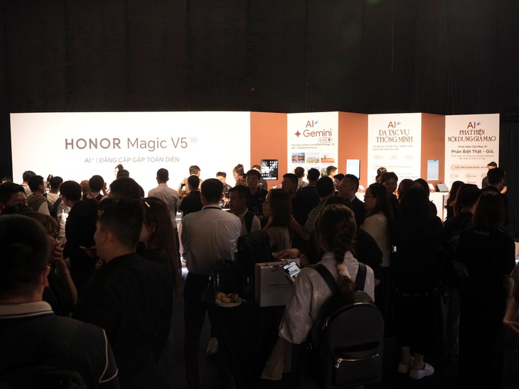 Điện thoại gập HONOR Magic V5 chính thức ra mắt tại Việt Nam - Ảnh 2.