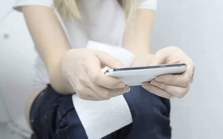 Tin theo quảng cáo trị bệnh trĩ ‘không đau, không phẫu thuật’, người phụ nữ sút 14kg trong 5 tháng - Ảnh 2.