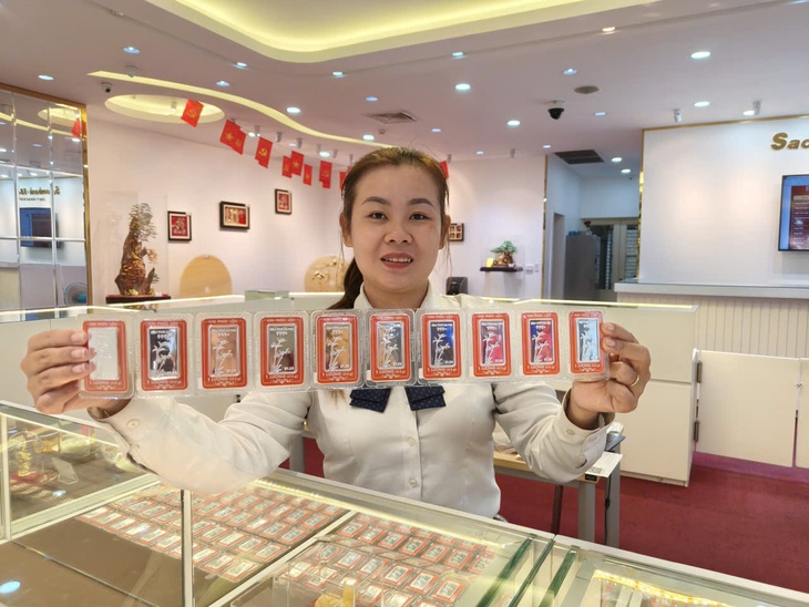 Giá vàng hồi phục, giá bạc lần đầu vượt ngưỡng 2 triệu đồng/lượng - Ảnh 2.