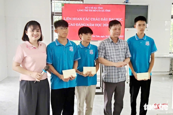 Tiếp sức đến trường - Ảnh 2.