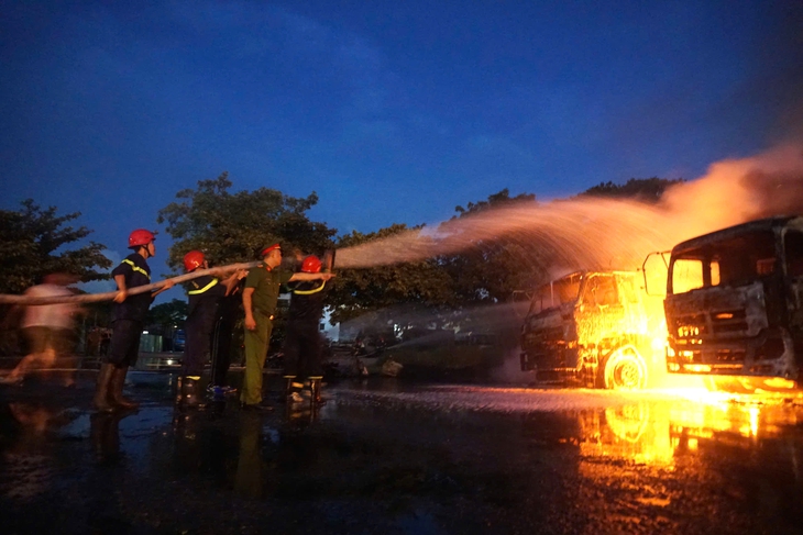 cháy xe bồn - Ảnh 3.