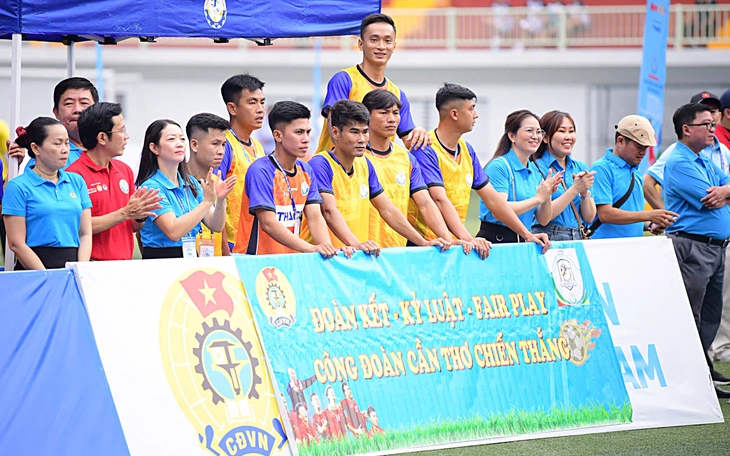 Quả bóng vàng Futsal 2017 xuất hiện tại Giải bóng đá công nhân, viên chức Việt Nam 2025 - Ảnh 2.