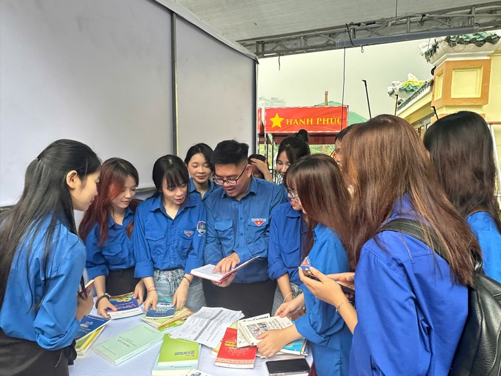 9 triệu trái tim tuổi trẻ hòa nhịp kỷ niệm 69 năm Hội Liên hiệp Thanh niên Việt Nam - Ảnh 4.