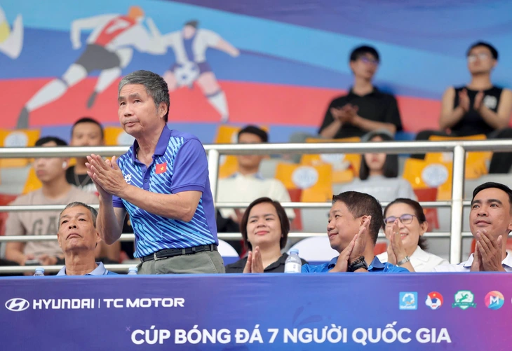 bóng đá 7 người - Ảnh 1.