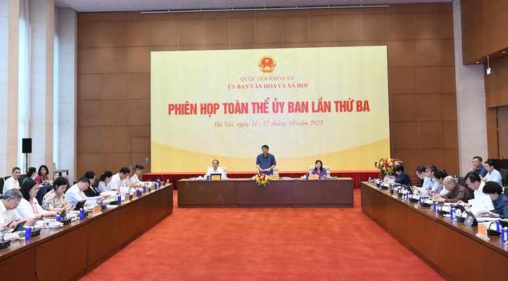 sách giáo khoa - Ảnh 2.