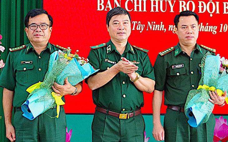 Biên phòng Tây Ninh nhận 13 huân chương, 98 huy chương cá nhân dịp 67 năm ngày truyền thống - Ảnh 4.