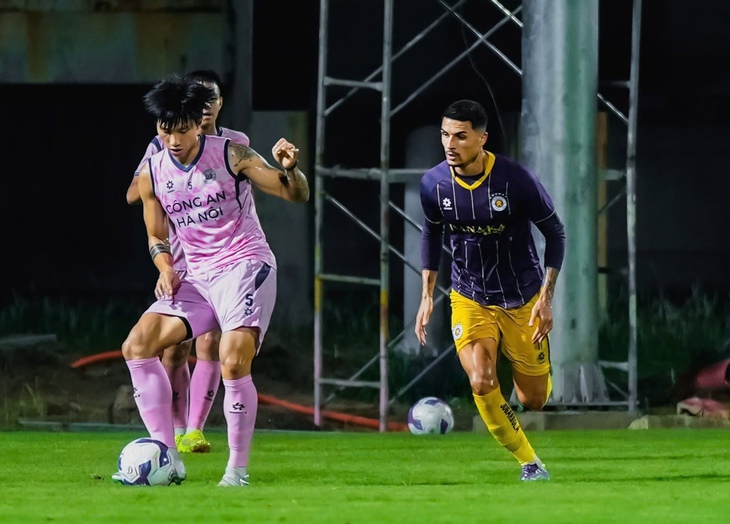 Xuân Son, Văn Hậu thi đấu trở lại - Ảnh 3.