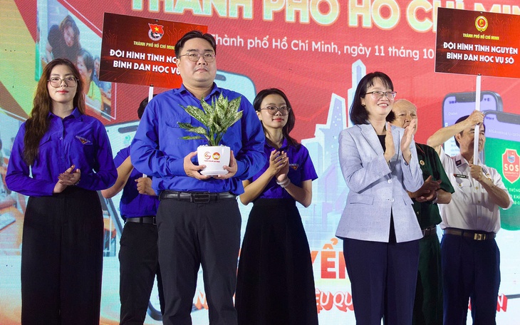 Đẩy mạnh 'bình dân học vụ số' - Ảnh 2.