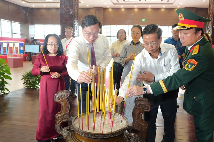 dâng hương - Ảnh 8.