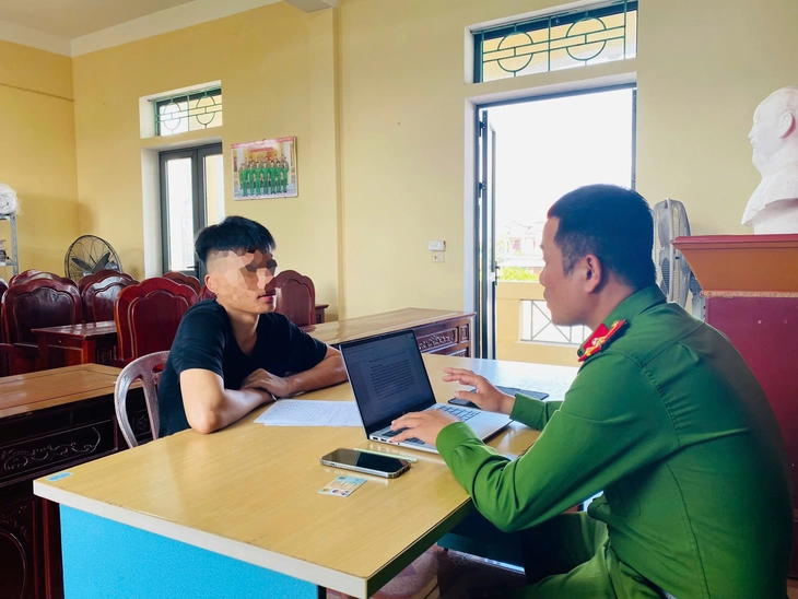 ném đá - Ảnh 1.