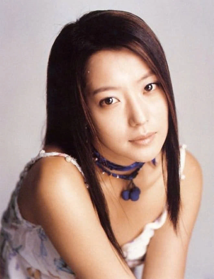 Kim Hee Sun - Ảnh 5.