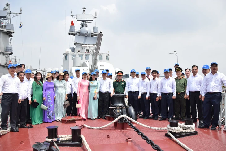 Đại biểu - Ảnh 1.
