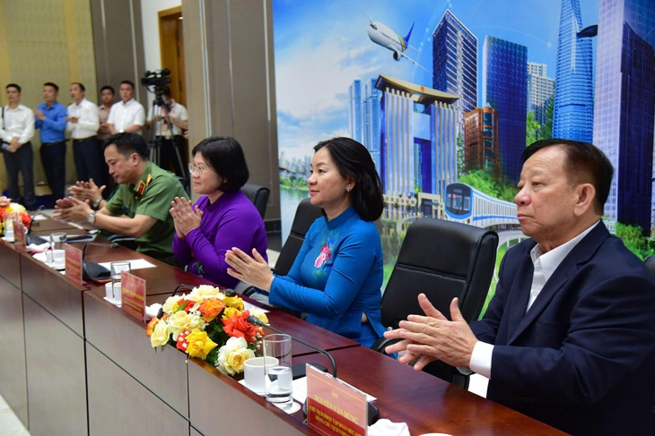 TP.HCM mời gọi doanh nghiệp chung sức làm kinh tế mạnh, dựng an sinh vững - Ảnh 2.