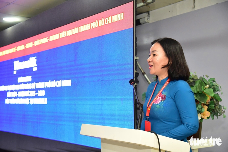Đoàn đại biểu TP.HCM thăm 'siêu nhà máy' sữa lớn nhất Việt Nam - Ảnh 3.