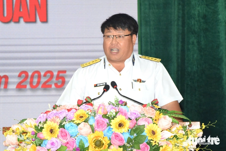Đoàn đại biểu TP.HCM thăm, làm việc tại Vùng 2 Hải quân, cảng quốc tế Gemalink, KCN Phú Mỹ 3 - Ảnh 2.