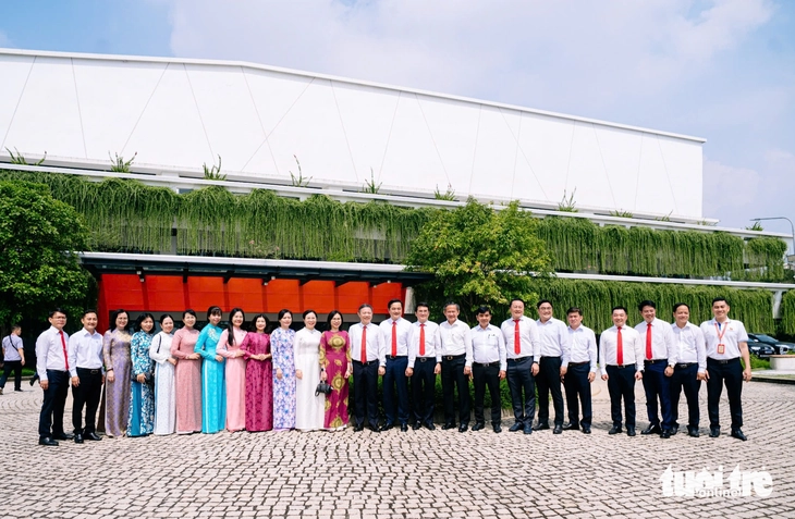 Đại biểu Đại hội Đảng bộ TP.HCM tham quan Bảo tàng Lịch sử, trụ sở Zalo - Ảnh 9.
