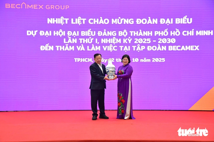 TP.HCM mời gọi doanh nghiệp chung sức làm kinh tế mạnh, dựng an sinh vững - Ảnh 4.