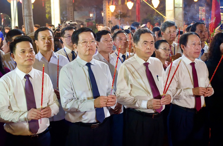Chủ tịch Quốc hội đánh trống khai hội mùa thu Côn Sơn - Kiếp Bạc năm 2025 - Ảnh 5.