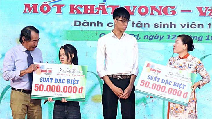 tiếp sức đến trường - Ảnh 2.