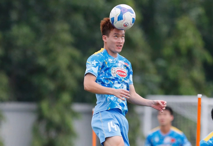 Vòng loại cuối Asian Cup 2027: Ai thay Bùi Tiến Dũng và Hoàng Đức? - Ảnh 2.