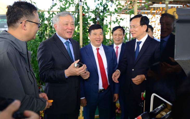 Ông Đặng Hồng Sỹ giữ chức Phó Bí thư Thường trực Tỉnh ủy Lâm Đồng - Ảnh 3.