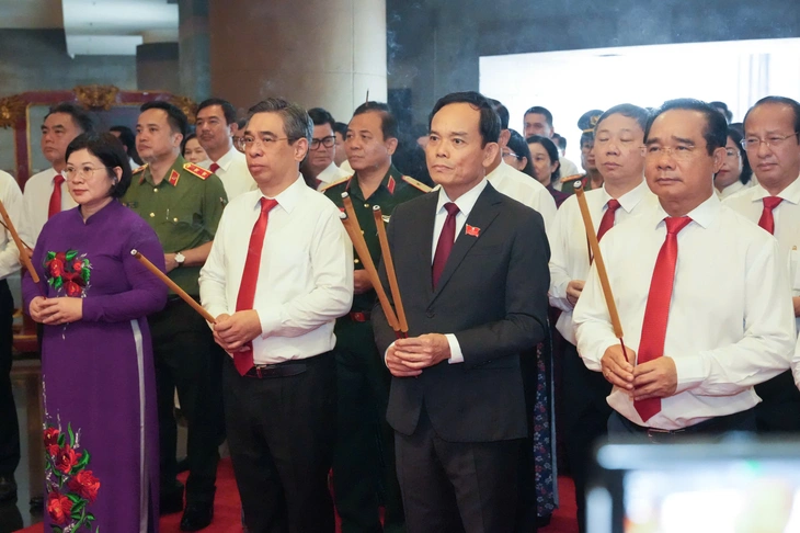 dâng hương - Ảnh 2.