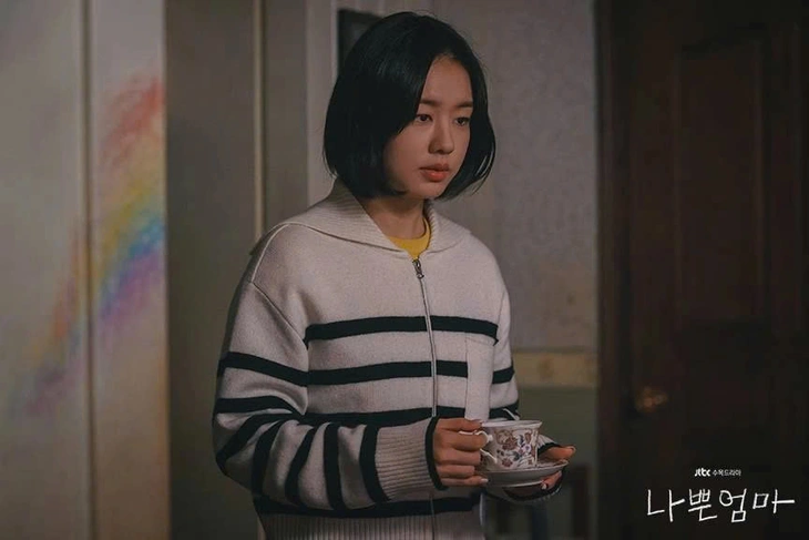 Ahn Eun Jin - Ảnh 4.