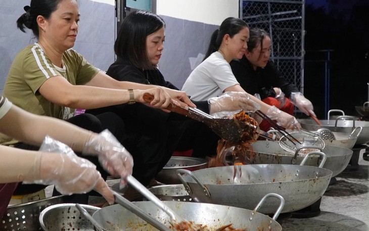 Lũ ống bất ngờ làm 45 tấn cá tầm ở Măng Đen chết, thiệt hại tiền tỉ - Ảnh 3.