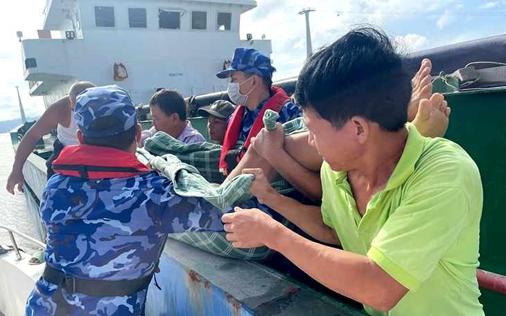 Xác minh tàu cá Đắk Lắk tố bị 3 tàu cá khác tấn công, lấy tài sản - Ảnh 2.
