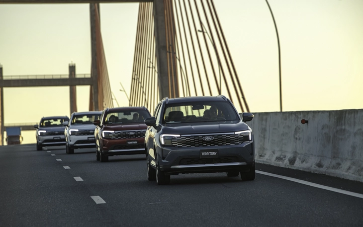 Tin tức giá xe: Ford Mustang Mach-E giảm giá kỷ lục gần 1 tỉ đồng, còn được sạc miễn phí 5 năm - Ảnh 6.