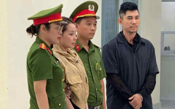 Phòng ngủ 1m2 dưới gầm cầu thang gây tranh cãi - Ảnh 2.