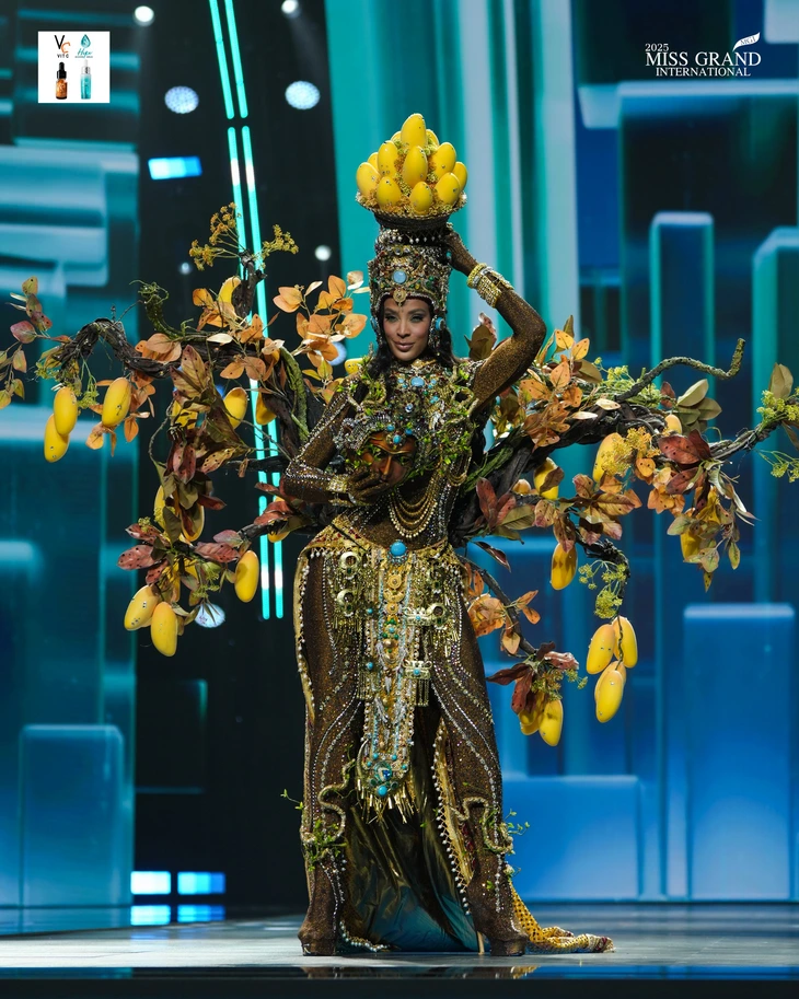 Yến Nhi lược bỏ hiệu ứng bắn pháo hoa ở phần thi trang phục dân tộc tại Miss Grand International - Ảnh 4. Miss Grand International - Ảnh 4.