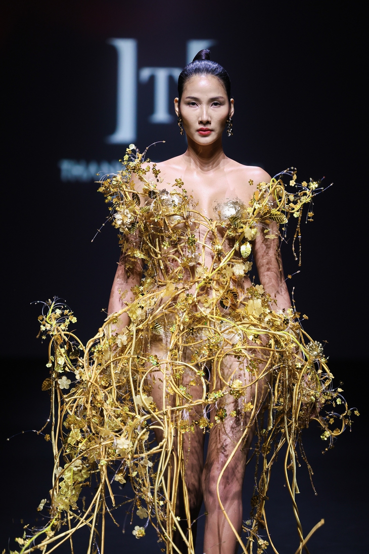 Hoàng Thùy - Ảnh 1.
