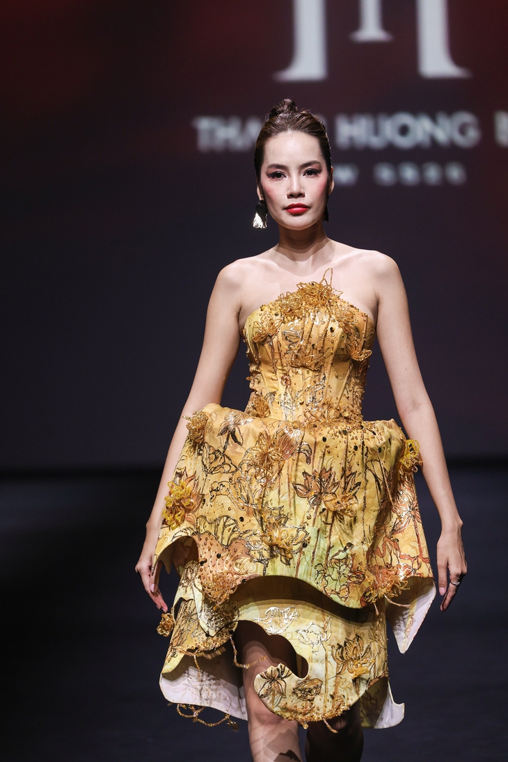 Hoàng Thùy - Ảnh 2.