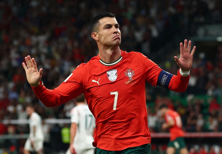 Ronaldo - Ảnh 1.