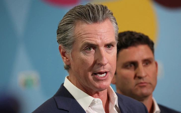 Bang California thu hồi 17.000 bằng lái xe thương mại của người nhập cư - Ảnh 4.