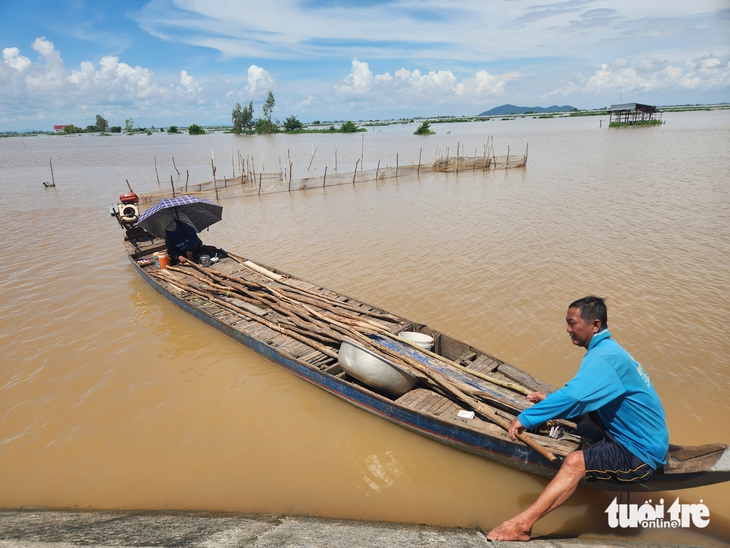 Mùa nước nổi miền Tây: Mùa lũ đẹp nhưng cá tôm chưa nhiều - Ảnh 3.