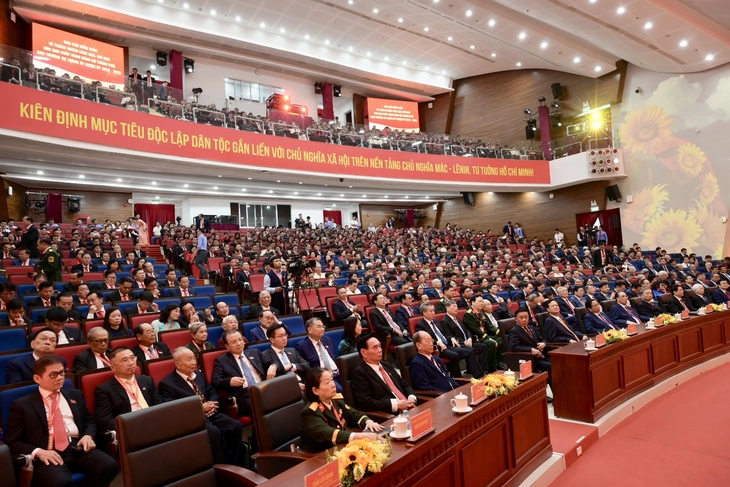 Khai mạc Đại hội đại biểu Đảng bộ TP.HCM lần I, nhiệm kỳ 2025-2030 - Ảnh 11. Khai mạc Đại hội đại biểu Đảng bộ TP.HCM lần I, nhiệm kỳ 2025-2030 - Ảnh 11.