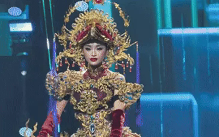 Hoa hậu Yến Nhi gặp sự cố chảy máu ở bán kết Miss Grand International 2025 - Ảnh 3.