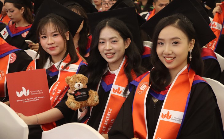 Bay nửa vòng trái đất dự hội nghị, học gì cho đáng chuyến đi? - Ảnh 2.