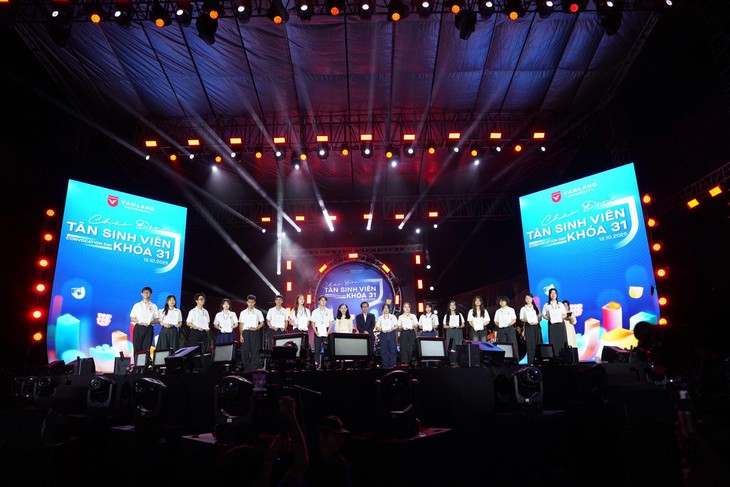 Trường Đại học Văn Lang - Ảnh 2.
