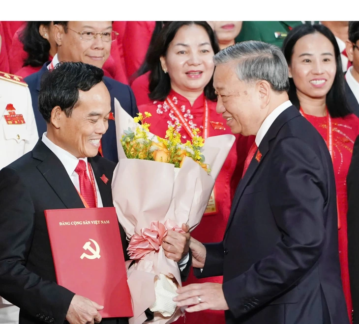 Tổng Bí thư Tô Lâm: Tạo khí thế, niềm tin và động lực phát triển của TP.HCM giai đoạn mới - Ảnh 7. Tổng Bí thư Tô Lâm: Tạo khí thế, niềm tin và động lực phát triển của TP.HCM giai đoạn mới - Ảnh 7.