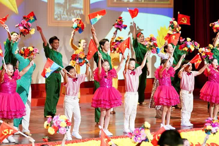 Bí thư Trần Lưu Quang - Ảnh 6.