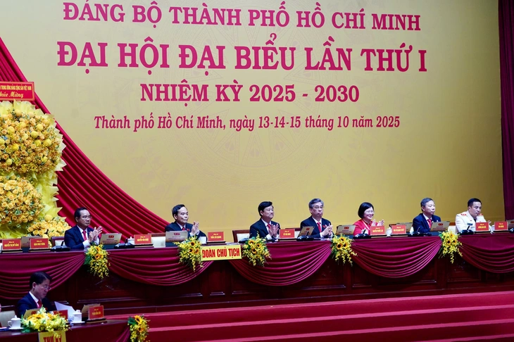 Khai mạc Đại hội đại biểu Đảng bộ TP.HCM lần I, nhiệm kỳ 2025-2030 - Ảnh 6.