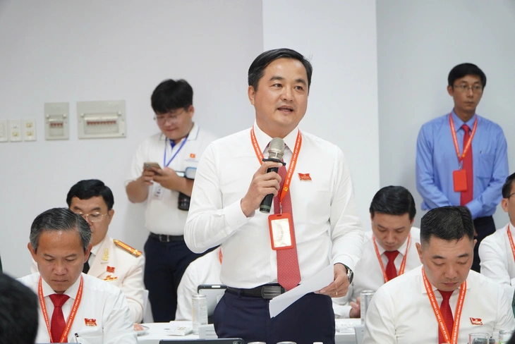Đại hội Đảng bộ TP.HCM: thảo luận việc ‘thừa, thiếu cán bộ’, cơ chế đặc thù- Ảnh 4. Đại hội Đảng bộ TP.HCM: thảo luận việc ‘thừa, thiếu cán bộ’, cơ chế đặc thù- Ảnh 4.