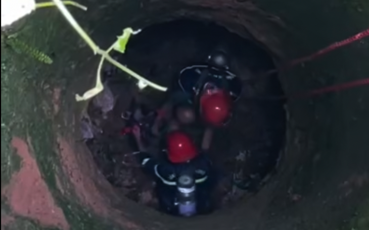 Gia Lai: Cứu cô gái trẻ bị kẹt khi rơi xuống giếng sâu - Ảnh 3.