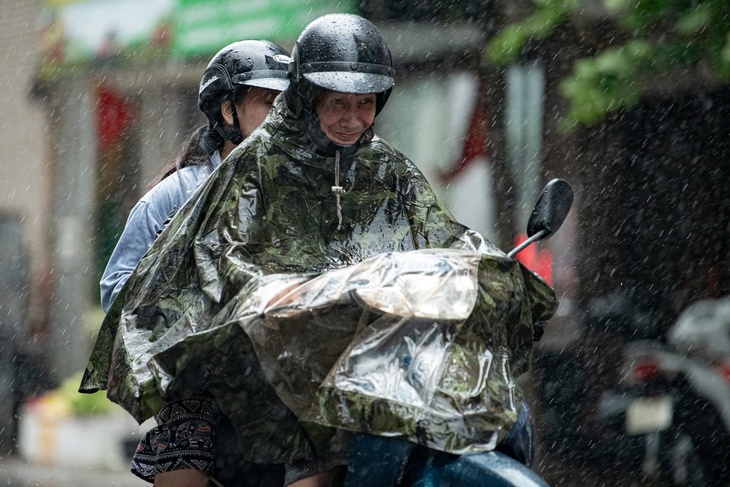 mưa dông - Ảnh 1.