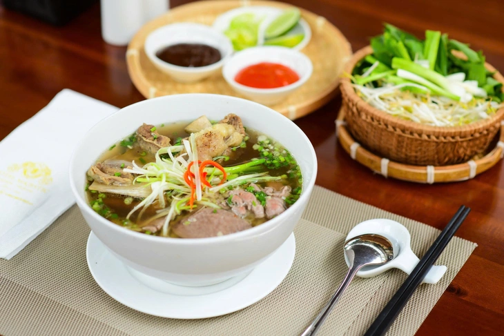 Tổng lãnh sự Singapore: Cơ hội kinh doanh có thể bắt đầu từ dịp chung bàn ăn phở - Ảnh 1. Vietnam Phở Festival - Ảnh 1.