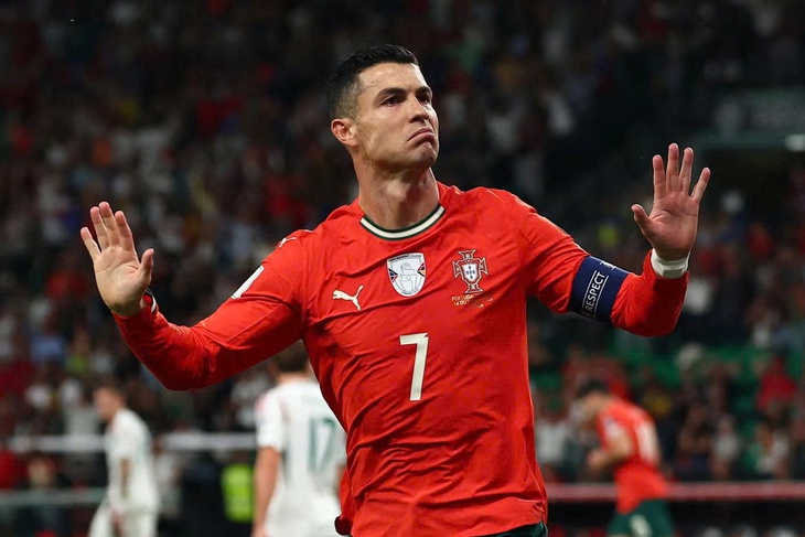 Ronaldo - Ảnh 1.